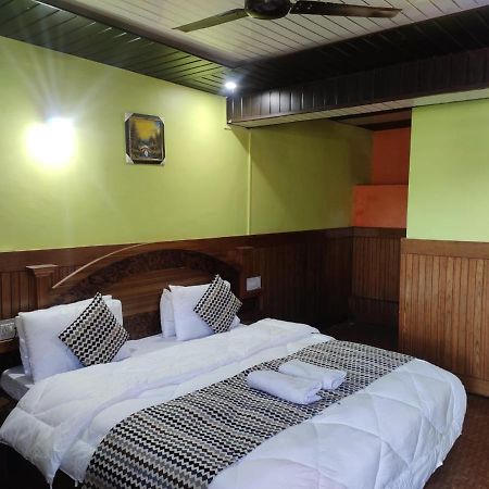 Hotel Deepraj, קאוסאני מראה חיצוני תמונה