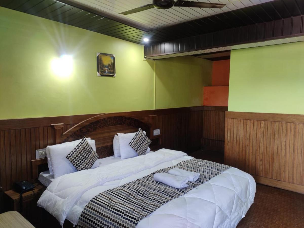 Hotel Deepraj, קאוסאני מראה חיצוני תמונה