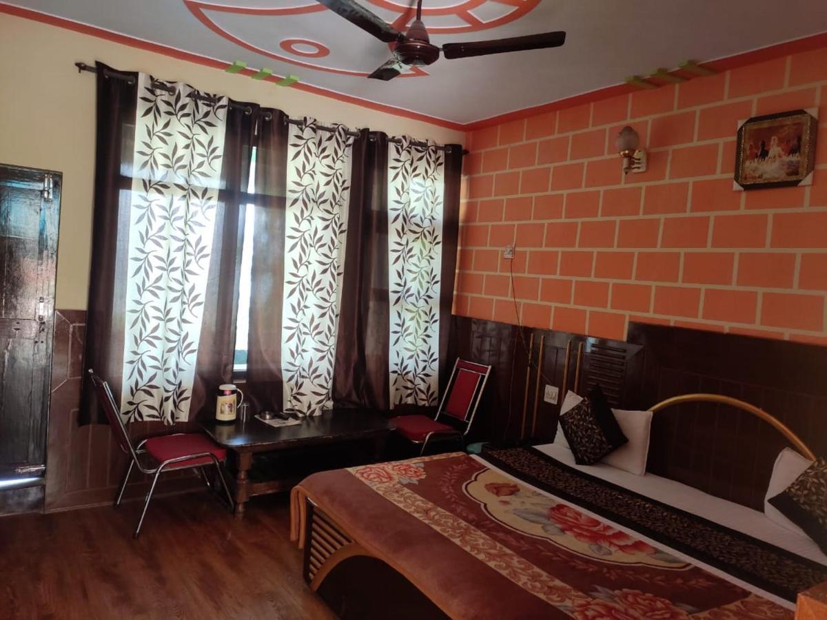 Hotel Deepraj, קאוסאני מראה חיצוני תמונה