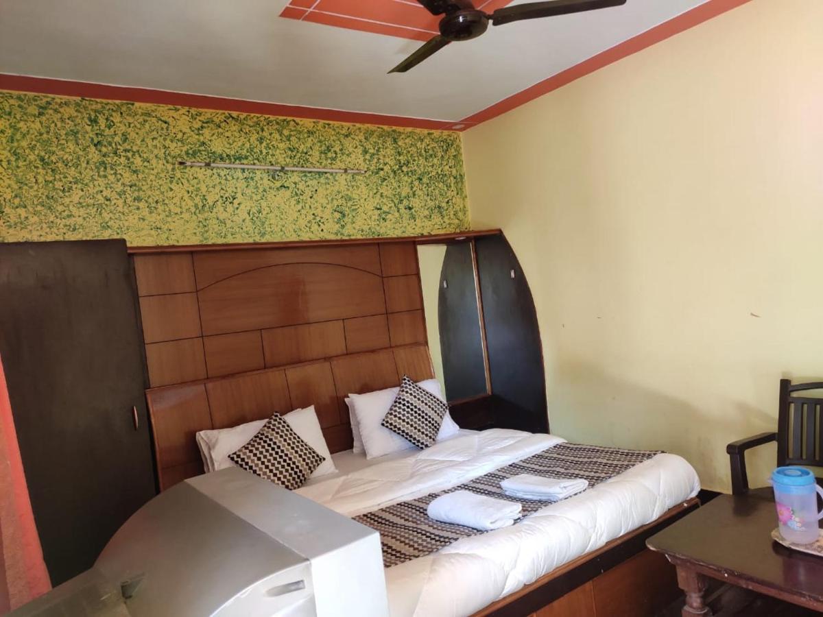 Hotel Deepraj, קאוסאני מראה חיצוני תמונה