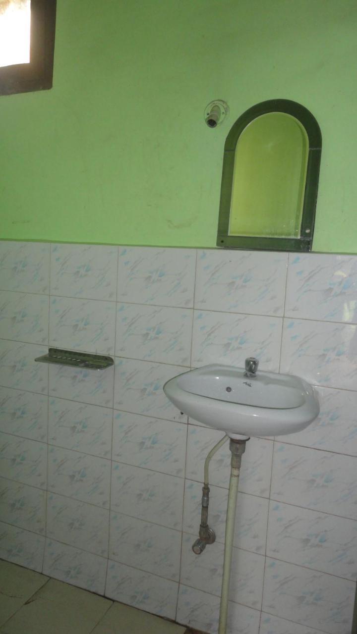Hotel Deepraj, קאוסאני מראה חיצוני תמונה