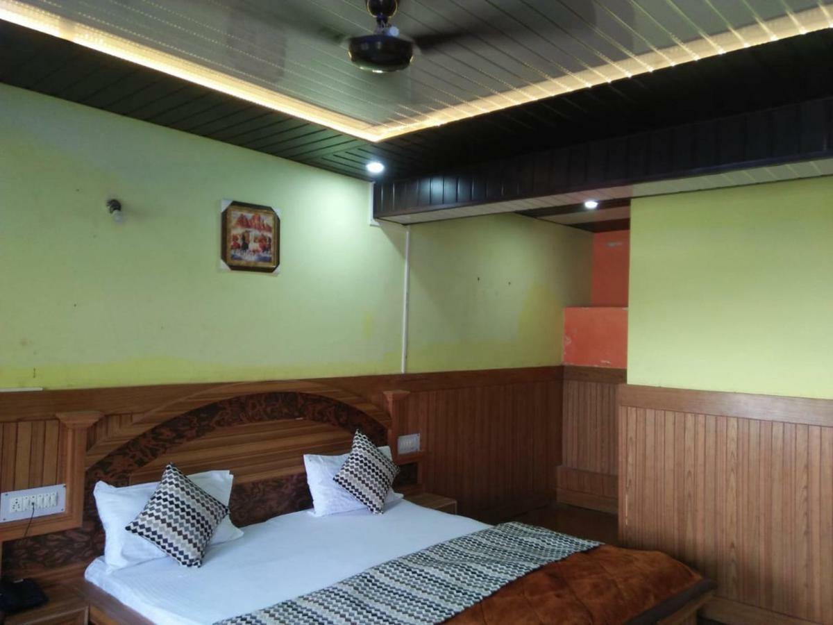 Hotel Deepraj, קאוסאני מראה חיצוני תמונה